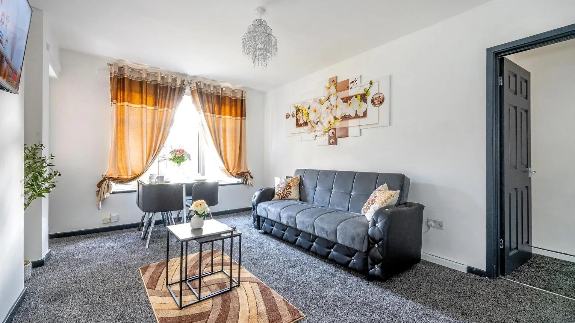 בית אירוח לידס *Rb26S* For Your Most Relaxed & Cosy Stay + Free Parking + Free Fast Wifi *