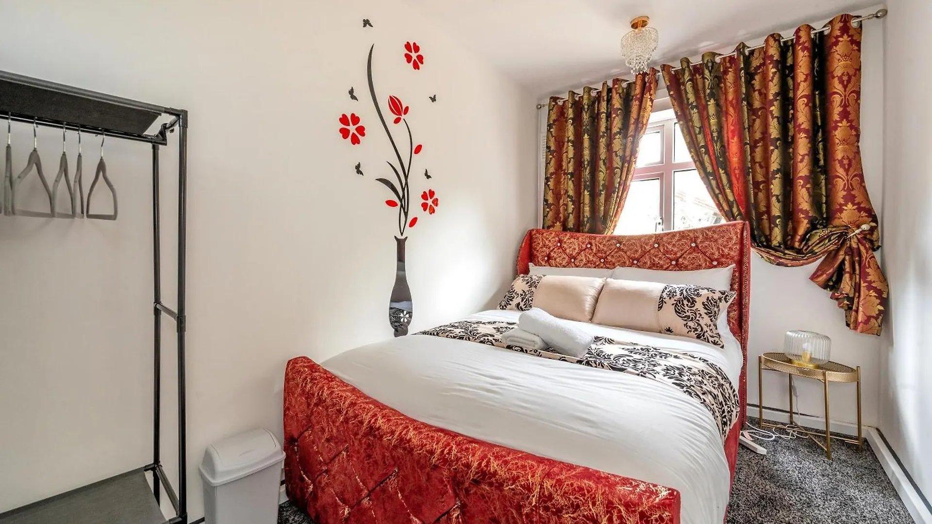 לידס *Rb26S* For Your Most Relaxed & Cosy Stay + Free Parking + Free Fast Wifi * בית אירוח